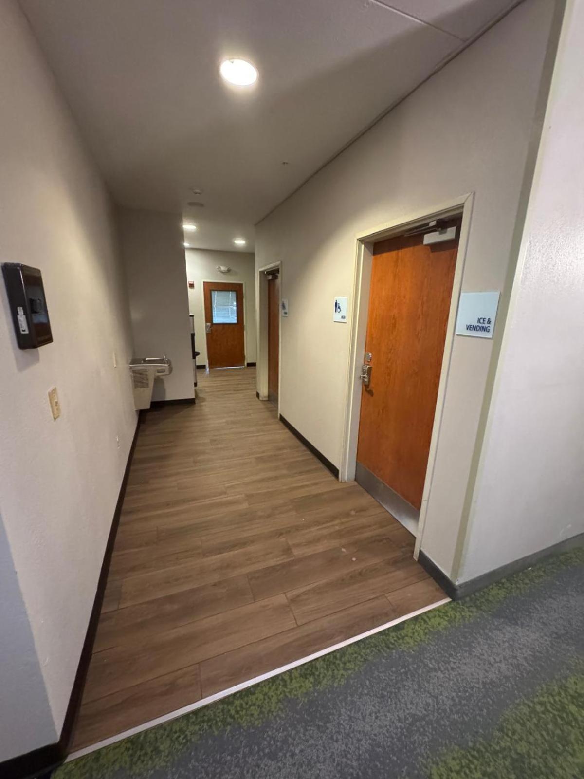 Wyndham Garden Anchorage Airport Otel Dış mekan fotoğraf