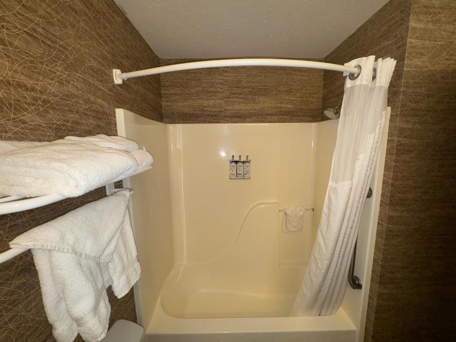 Wyndham Garden Anchorage Airport Otel Dış mekan fotoğraf